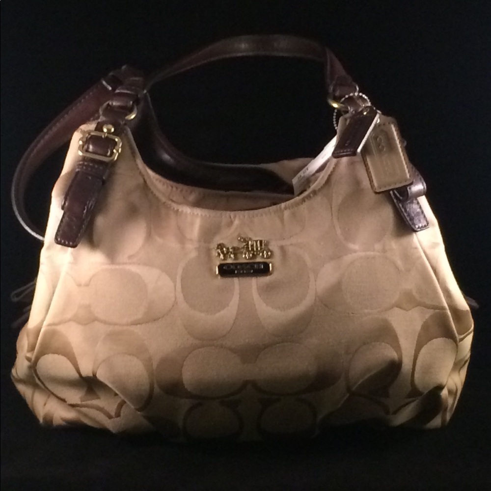 Coach Madison Signature Maggie Woman’s Handbag